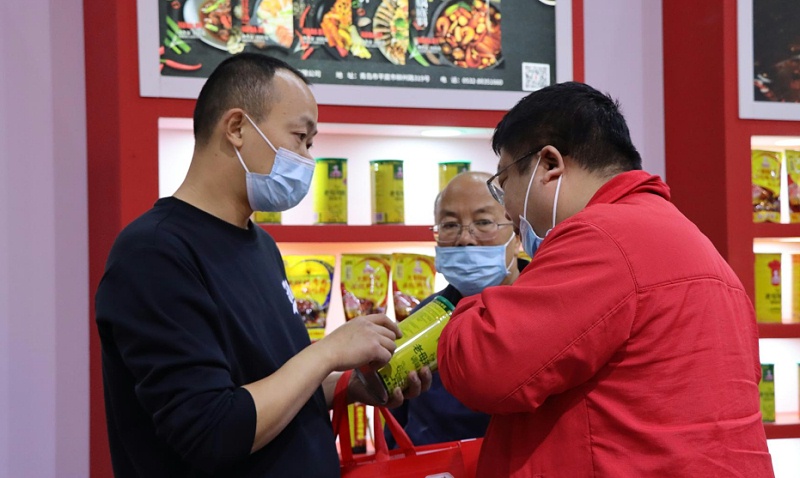 大廚四寶1第104屆全國(guó)糖酒商品交易會(huì)大廚四寶展位客戶接待