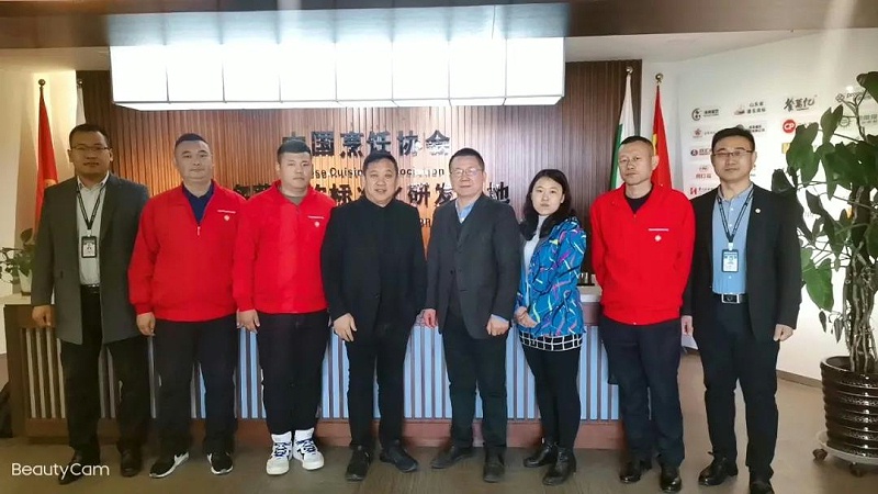 中烹基地?cái)y手正大集團(tuán)合作共贏4